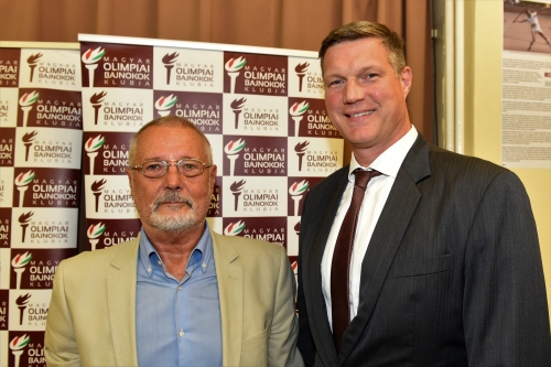 Olimpiai Bajnokok Klubja vezetősége köszöntötte a 75 éves Németh Miklóst és dr. Sárosi Lászlót (2021.10.27.)